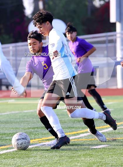 Thumbnail 2 in Salesian vs. Lynwood (CIF SS D3 Playoffs) photogallery.