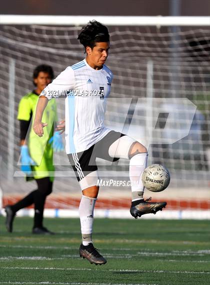 Thumbnail 2 in Salesian vs. Lynwood (CIF SS D3 Playoffs) photogallery.