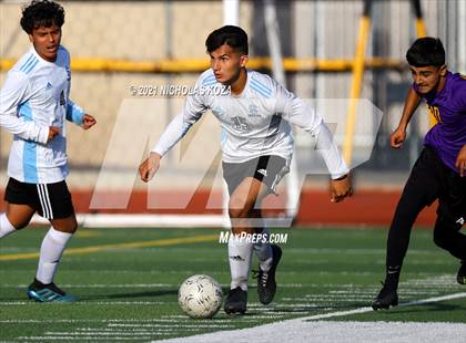 Thumbnail 3 in Salesian vs. Lynwood (CIF SS D3 Playoffs) photogallery.