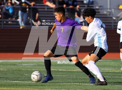 Thumbnail 2 in Salesian vs. Lynwood (CIF SS D3 Playoffs) photogallery.