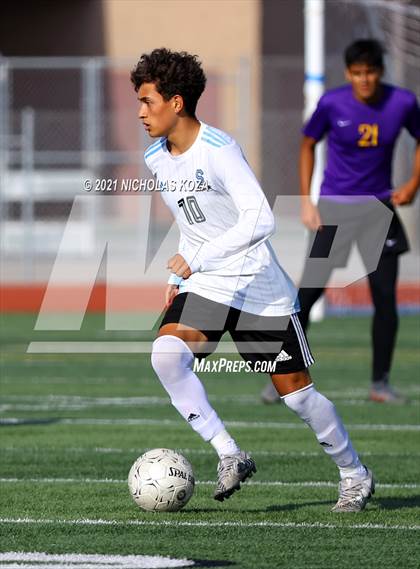 Thumbnail 3 in Salesian vs. Lynwood (CIF SS D3 Playoffs) photogallery.