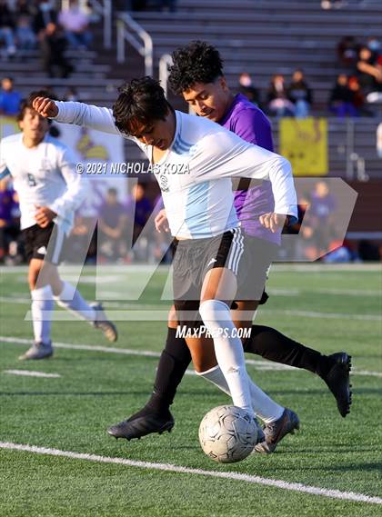 Thumbnail 3 in Salesian vs. Lynwood (CIF SS D3 Playoffs) photogallery.