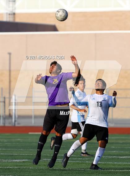 Thumbnail 1 in Salesian vs. Lynwood (CIF SS D3 Playoffs) photogallery.