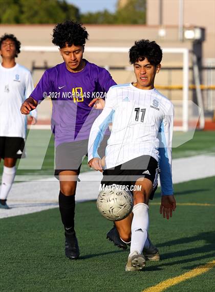 Thumbnail 1 in Salesian vs. Lynwood (CIF SS D3 Playoffs) photogallery.