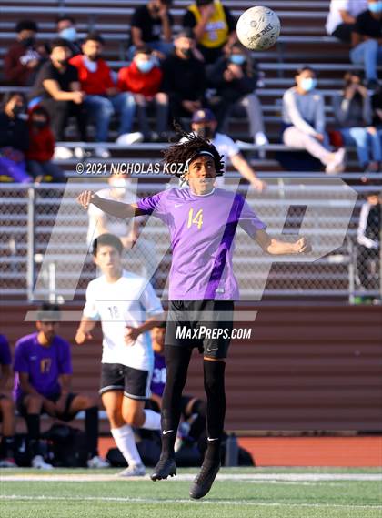 Thumbnail 1 in Salesian vs. Lynwood (CIF SS D3 Playoffs) photogallery.