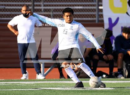 Thumbnail 1 in Salesian vs. Lynwood (CIF SS D3 Playoffs) photogallery.