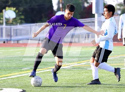 Thumbnail 1 in Salesian vs. Lynwood (CIF SS D3 Playoffs) photogallery.