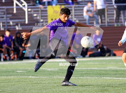 Thumbnail 3 in Salesian vs. Lynwood (CIF SS D3 Playoffs) photogallery.