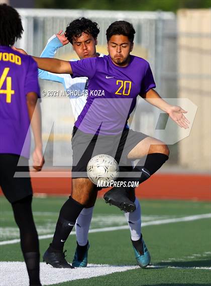 Thumbnail 3 in Salesian vs. Lynwood (CIF SS D3 Playoffs) photogallery.