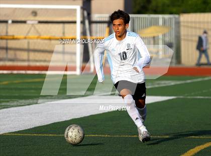 Thumbnail 2 in Salesian vs. Lynwood (CIF SS D3 Playoffs) photogallery.