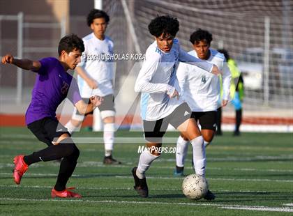 Thumbnail 2 in Salesian vs. Lynwood (CIF SS D3 Playoffs) photogallery.
