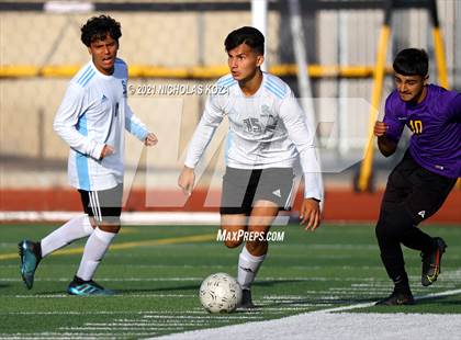 Thumbnail 1 in Salesian vs. Lynwood (CIF SS D3 Playoffs) photogallery.
