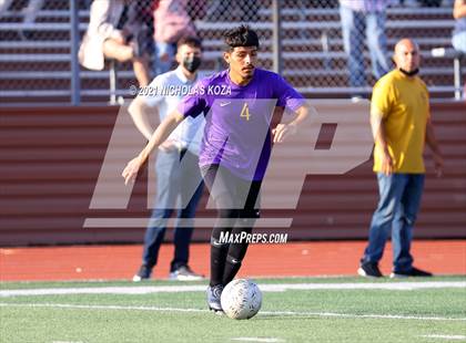 Thumbnail 1 in Salesian vs. Lynwood (CIF SS D3 Playoffs) photogallery.