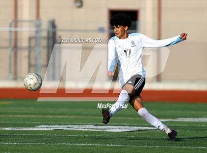 Thumbnail 2 in Salesian vs. Lynwood (CIF SS D3 Playoffs) photogallery.