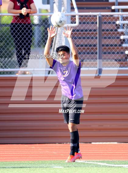 Thumbnail 3 in Salesian vs. Lynwood (CIF SS D3 Playoffs) photogallery.