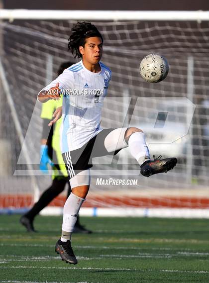 Thumbnail 1 in Salesian vs. Lynwood (CIF SS D3 Playoffs) photogallery.