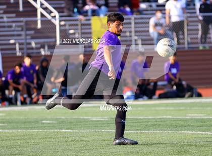 Thumbnail 2 in Salesian vs. Lynwood (CIF SS D3 Playoffs) photogallery.