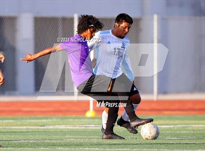 Thumbnail 1 in Salesian vs. Lynwood (CIF SS D3 Playoffs) photogallery.