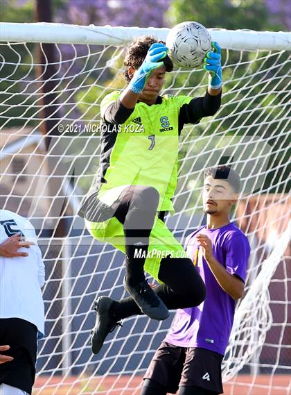 Thumbnail 1 in Salesian vs. Lynwood (CIF SS D3 Playoffs) photogallery.
