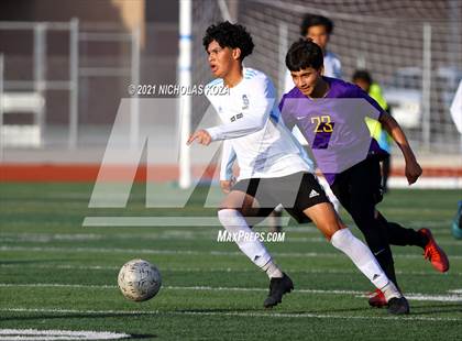 Thumbnail 2 in Salesian vs. Lynwood (CIF SS D3 Playoffs) photogallery.
