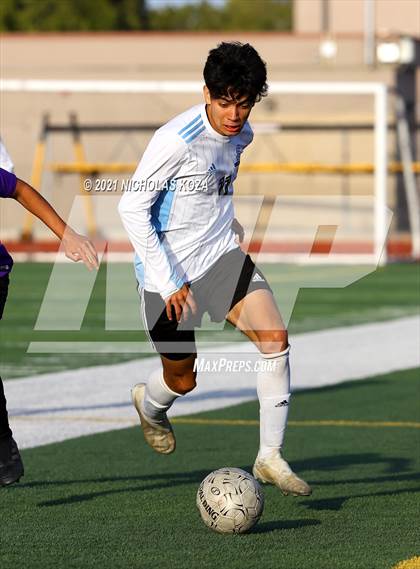 Thumbnail 1 in Salesian vs. Lynwood (CIF SS D3 Playoffs) photogallery.