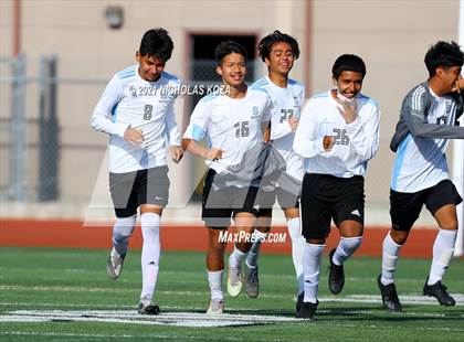 Thumbnail 3 in Salesian vs. Lynwood (CIF SS D3 Playoffs) photogallery.