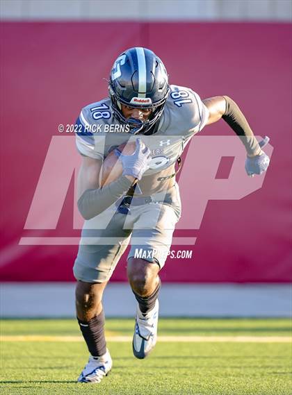 Thumbnail 1 in College Park vs Caney Creek photogallery.