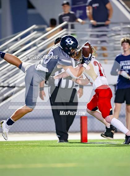 Thumbnail 3 in College Park vs Caney Creek photogallery.