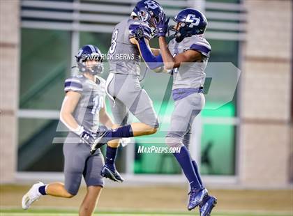 Thumbnail 2 in College Park vs Caney Creek photogallery.