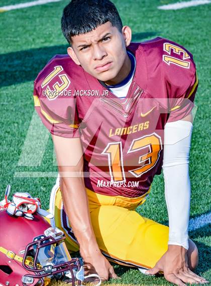 Thumbnail 3 in Mica Mountain vs Salpointe photogallery.