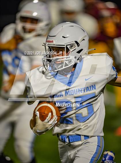 Thumbnail 2 in Mica Mountain vs Salpointe photogallery.