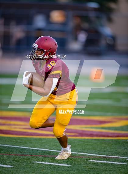 Thumbnail 3 in Mica Mountain vs Salpointe photogallery.