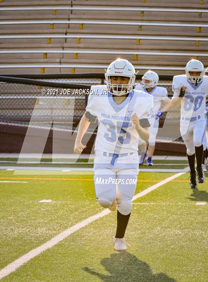 Thumbnail 2 in Mica Mountain vs Salpointe photogallery.