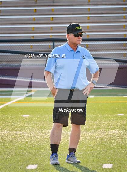 Thumbnail 2 in Mica Mountain vs Salpointe photogallery.