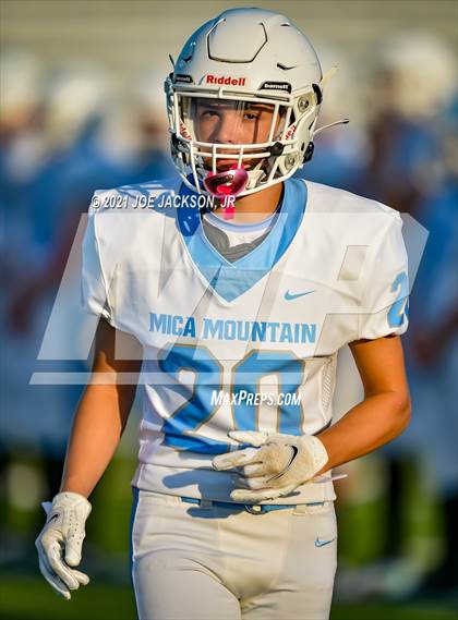 Thumbnail 1 in Mica Mountain vs Salpointe photogallery.
