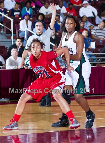Thumbnail 2 in Manvel vs. Huntsville (4A Region III Semifinal) photogallery.