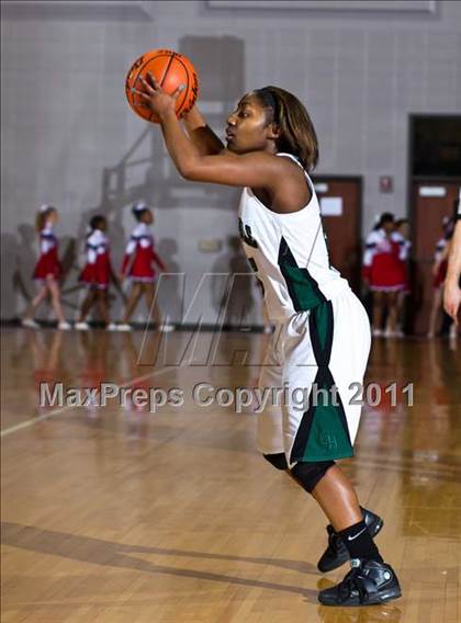 Thumbnail 1 in Manvel vs. Huntsville (4A Region III Semifinal) photogallery.