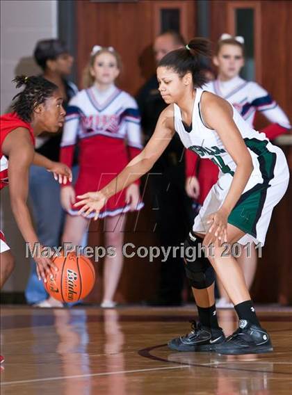 Thumbnail 3 in Manvel vs. Huntsville (4A Region III Semifinal) photogallery.