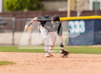 Thumbnail 3 in Castle View vs. Pine Creek (CHSAA 5A Region 7) photogallery.