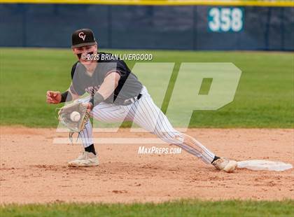 Thumbnail 3 in Castle View vs. Pine Creek (CHSAA 5A Region 7) photogallery.
