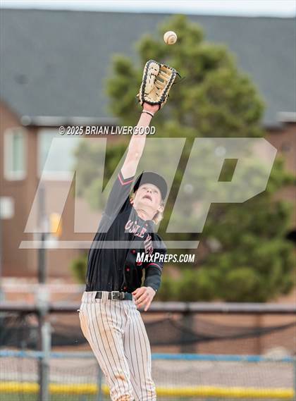 Thumbnail 3 in Castle View vs. Pine Creek (CHSAA 5A Region 7) photogallery.