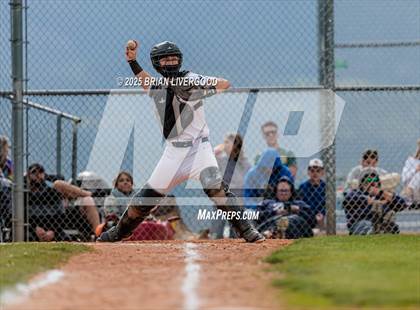 Thumbnail 2 in Castle View vs. Pine Creek (CHSAA 5A Region 7) photogallery.