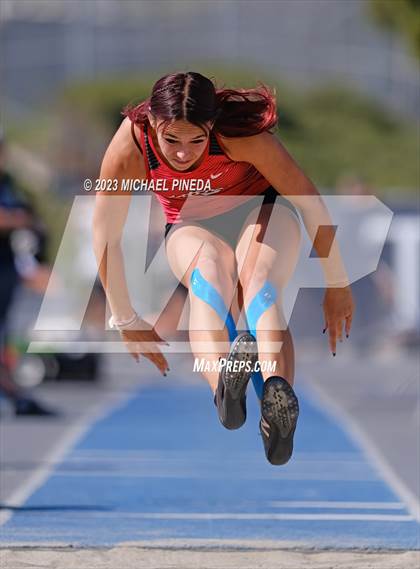 Thumbnail 2 in South Coast League Finals photogallery.