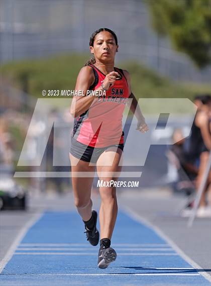 Thumbnail 1 in South Coast League Finals photogallery.