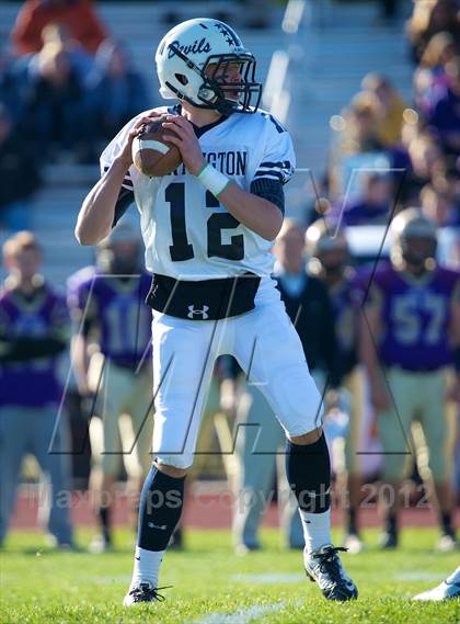 Thumbnail 2 in Huntington @ Sayville (Section 11 Conference III Semifinal) photogallery.