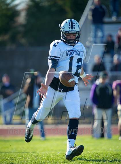 Thumbnail 3 in Huntington @ Sayville (Section 11 Conference III Semifinal) photogallery.