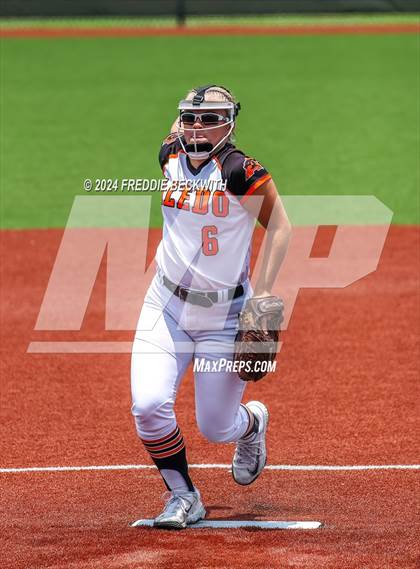 Thumbnail 1 in Aledo vs. Harlingen South (UIL 5A Softball Semifinal) photogallery.