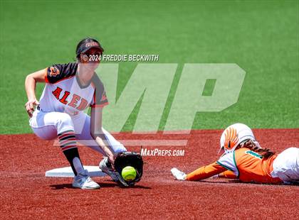 Thumbnail 2 in Aledo vs. Harlingen South (UIL 5A Softball Semifinal) photogallery.