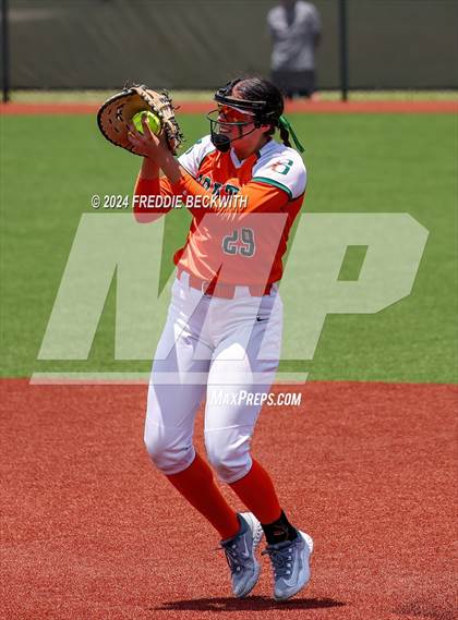 Thumbnail 3 in Aledo vs. Harlingen South (UIL 5A Softball Semifinal) photogallery.
