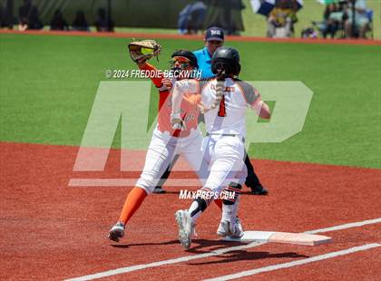 Thumbnail 3 in Aledo vs. Harlingen South (UIL 5A Softball Semifinal) photogallery.